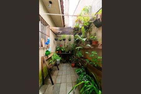 Casa à venda com 240m², 4 quartos e 2 vagas Casa à venda com 240m², 4 quartos e 2 vagasCasa 2 - Varanda do Quarto 2