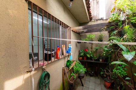 Casa à venda com 240m², 4 quartos e 2 vagas Casa à venda com 240m², 4 quartos e 2 vagasCasa 2 - Varanda do Quarto 2