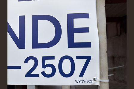 Casa à venda com 240m², 4 quartos e 2 vagas Casa à venda com 240m², 4 quartos e 2 vagasPlaca instalada