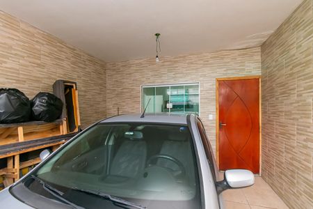 Casa à venda com 240m², 4 quartos e 2 vagas Casa à venda com 240m², 4 quartos e 2 vagasGaragem