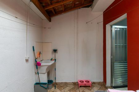 Casa à venda com 240m², 4 quartos e 2 vagas Casa à venda com 240m², 4 quartos e 2 vagasCasa 2 - Área de Serviço