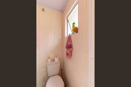 Casa à venda com 240m², 4 quartos e 2 vagas Casa à venda com 240m², 4 quartos e 2 vagasCasa 2 - Lavabo