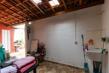 Casa à venda com 240m², 4 quartos e 2 vagas Casa à venda com 240m², 4 quartos e 2 vagasCasa 2 - Área de Serviço