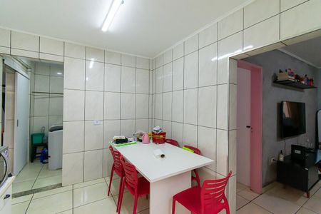 Casa à venda com 240m², 4 quartos e 2 vagas Casa à venda com 240m², 4 quartos e 2 vagasCasa 2 - Cozinha