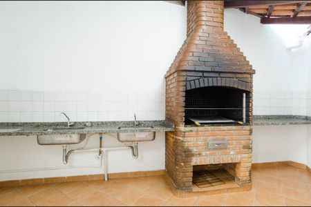 Apartamento para alugar com 64m², 2 quartos e 1 vagaÁrea comum - Churrasqueira