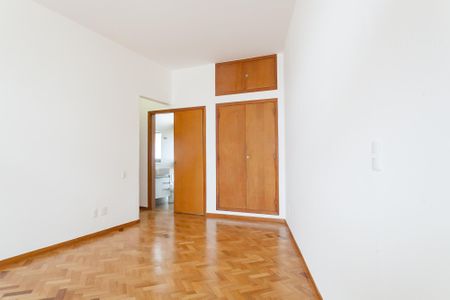 Apartamento à venda com 130m², 3 quartos e 1 vagasuite 