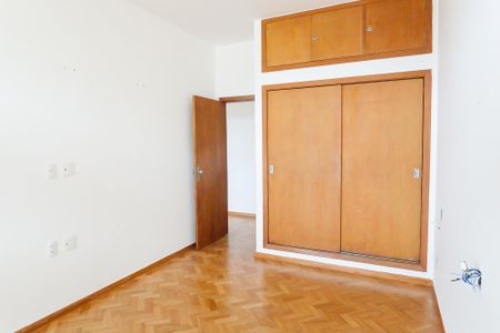 Apartamento à venda com 130m², 3 quartos e 1 vagaquarto 2