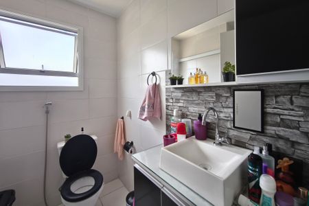 Banheiro de apartamento para alugar com 2 quartos, 53m² em Fazenda Lagoa, Campinas