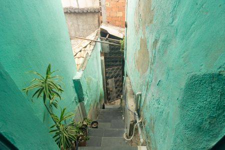 Casa para alugar com 50m², 1 quarto e sem vaga Casa para alugar com 50m², 1 quarto e sem vagaEscada