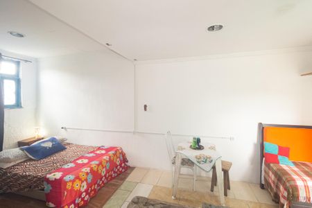 Casa para alugar com 50m², 1 quarto e sem vaga Casa para alugar com 50m², 1 quarto e sem vagaSala/Quarto