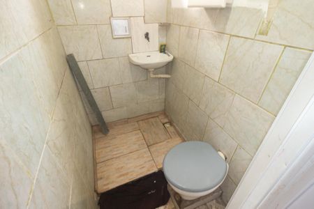 Casa para alugar com 50m², 1 quarto e sem vaga Casa para alugar com 50m², 1 quarto e sem vagaBanheiro
