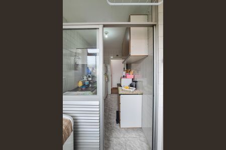 Apartamento à venda com 65m², 3 quartos e 1 vagaÁrea de Serviço