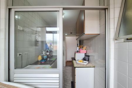 Apartamento à venda com 65m², 3 quartos e 1 vagaÁrea de Serviço