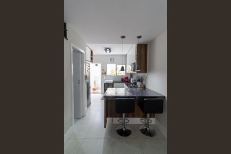 Casa de condomínio à venda com 101m², 2 quartos e 2 vagasCozinha