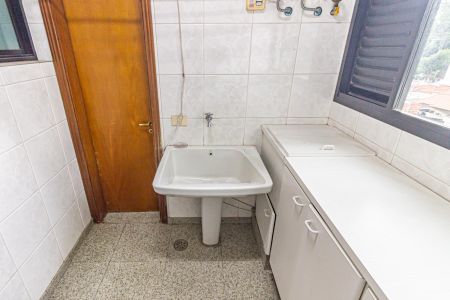 Apartamento para alugar com 128m², 3 quartos e 4 vagas Apartamento para alugar com 128m², 3 quartos e 4 vagasÁrea de Serviço