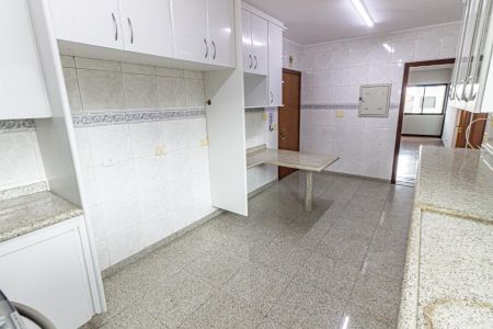 Apartamento para alugar com 128m², 3 quartos e 4 vagas Apartamento para alugar com 128m², 3 quartos e 4 vagasCozinha