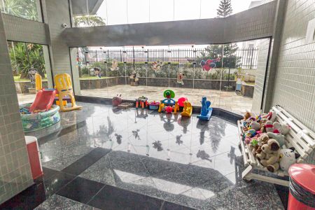 Apartamento para alugar com 128m², 3 quartos e 4 vagas Apartamento para alugar com 128m², 3 quartos e 4 vagasÁrea comum - Brinquedoteca