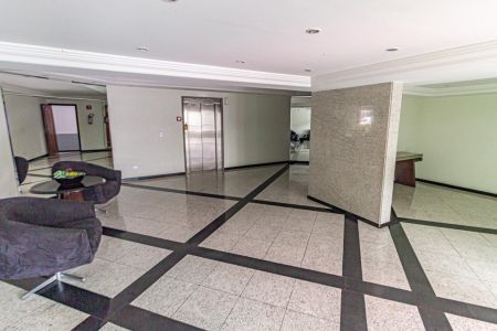 Apartamento para alugar com 128m², 3 quartos e 4 vagas Apartamento para alugar com 128m², 3 quartos e 4 vagasÁrea comum - Hall