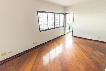Apartamento para alugar com 128m², 3 quartos e 4 vagas Apartamento para alugar com 128m², 3 quartos e 4 vagasSala