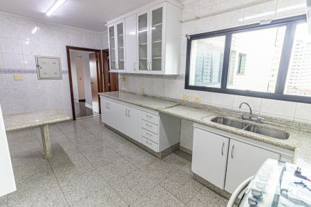 Apartamento para alugar com 128m², 3 quartos e 4 vagas Apartamento para alugar com 128m², 3 quartos e 4 vagasCozinha