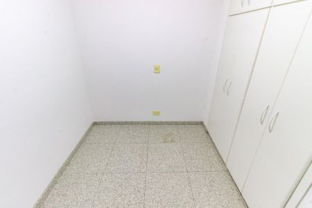 Apartamento para alugar com 128m², 3 quartos e 4 vagas Apartamento para alugar com 128m², 3 quartos e 4 vagasQuarto de Serviço