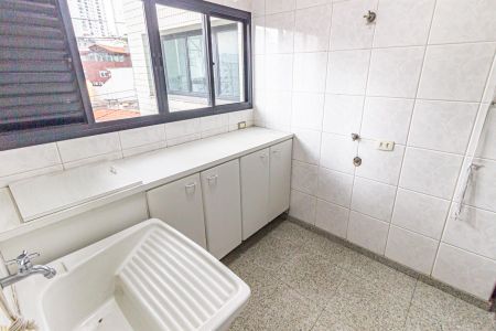 Apartamento para alugar com 128m², 3 quartos e 4 vagas Apartamento para alugar com 128m², 3 quartos e 4 vagasÁrea de Serviço
