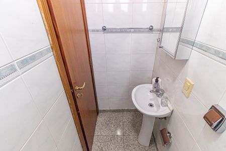 Apartamento para alugar com 128m², 3 quartos e 4 vagas Apartamento para alugar com 128m², 3 quartos e 4 vagasBanheiro de serviço