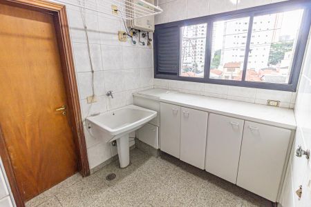 Apartamento para alugar com 128m², 3 quartos e 4 vagas Apartamento para alugar com 128m², 3 quartos e 4 vagasÁrea de Serviço