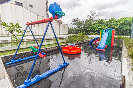 Apartamento para alugar com 128m², 3 quartos e 4 vagas Apartamento para alugar com 128m², 3 quartos e 4 vagasÁrea comum - Playground