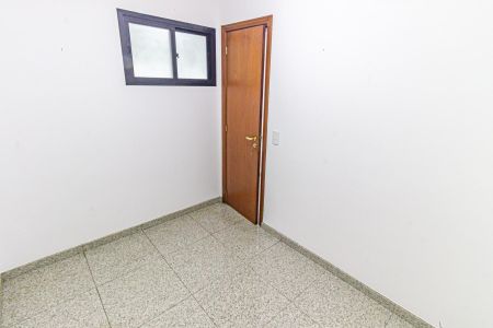 Apartamento para alugar com 128m², 3 quartos e 4 vagas Apartamento para alugar com 128m², 3 quartos e 4 vagasQuarto de Serviço