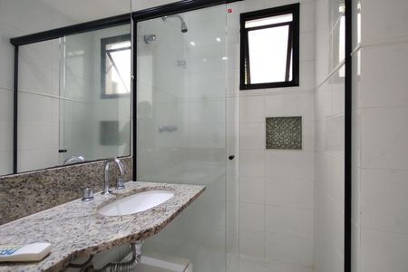 Apartamento à venda com 90m², 2 quartos e 2 vagasBanheiro da Suíte