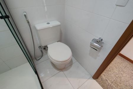 Apartamento à venda com 90m², 2 quartos e 2 vagasBanheiro Social