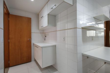 Apartamento à venda com 90m², 2 quartos e 2 vagasCozinha - Armários