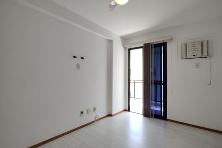Apartamento à venda com 90m², 2 quartos e 2 vagasQuarto 2 - Suíte
