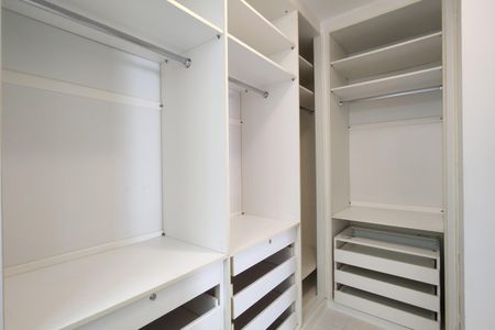 Apartamento à venda com 90m², 2 quartos e 2 vagasCloset