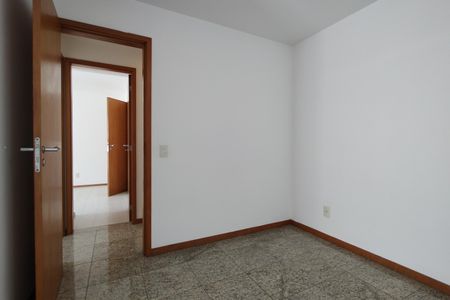 Apartamento à venda com 90m², 2 quartos e 2 vagasSala