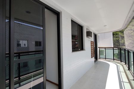 Apartamento à venda com 90m², 2 quartos e 2 vagasVaranda