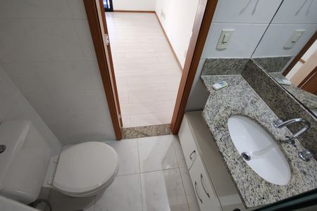 Apartamento à venda com 90m², 2 quartos e 2 vagasBanheiro da Suíte