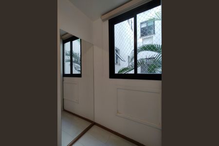 Apartamento à venda com 90m², 2 quartos e 2 vagasCloset