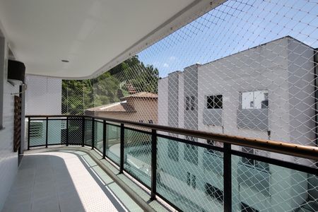 Apartamento à venda com 90m², 2 quartos e 2 vagasVaranda