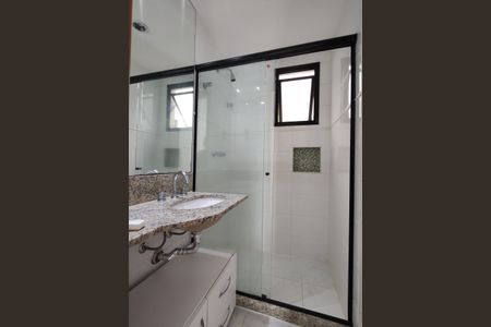 Apartamento à venda com 90m², 2 quartos e 2 vagasBanheiro da Suíte