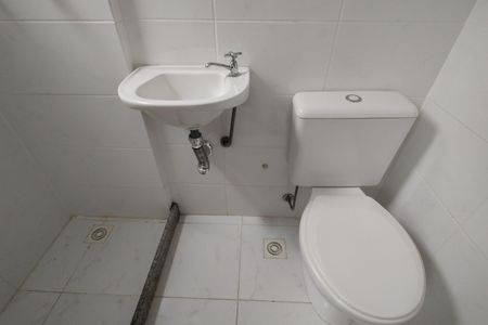 Apartamento à venda com 90m², 2 quartos e 2 vagasBanheiro de serviço