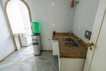 Apartamento à venda com 190m², 4 quartos e 2 vagascozinha