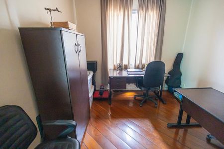 Apartamento à venda com 190m², 4 quartos e 2 vagasquarto 4