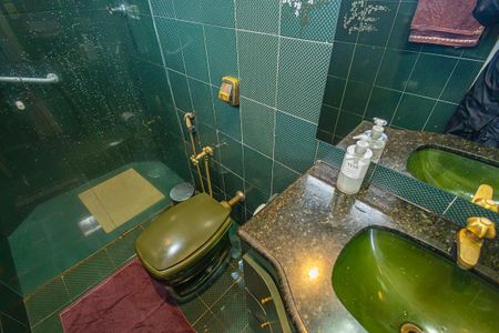 Apartamento à venda com 190m², 4 quartos e 2 vagassuite