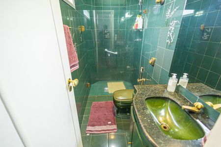 Apartamento à venda com 190m², 4 quartos e 2 vagassuite