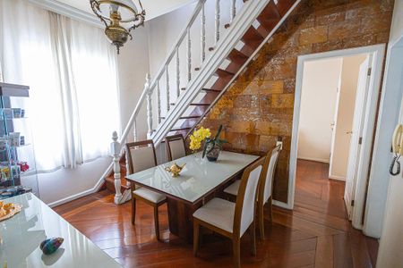 Apartamento à venda com 190m², 4 quartos e 2 vagascopa