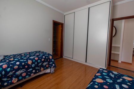 Casa para alugar com 275m², 4 quartos e 4 vagasSUITE 2