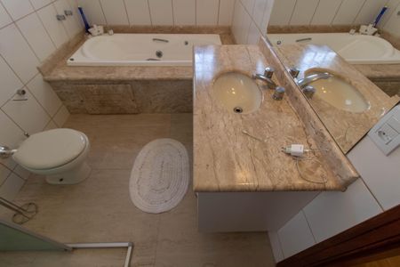 Casa para alugar com 275m², 4 quartos e 4 vagasBANHEIRO DA SUITE MASTER