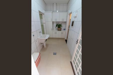 Casa para alugar com 275m², 4 quartos e 4 vagasÁREA DE SERVIÇO